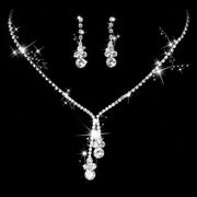 Fashion Crystal Bride Jewelry Set Rhinestone Silver-plated Wedding Dress Banquet Necklace Earring Set Ladies Gift Ewkiki