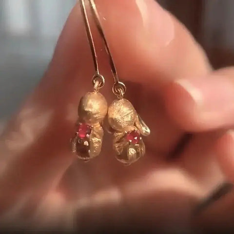 Cute and Exquisite Rabbit Jewelry Sets New in Fun Matte Ancient Gold Craft Earrings for Women Ring Necklace Gifts to Girlfriend Ewkiki