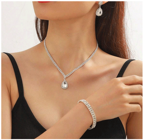 4 Pieces Luxurious Jewelry Set Exquisite Rhinestone Pendant Elegant Women's Crystal Silver Plated Necklace Earrings Bracelet Set Ewkiki