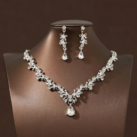 Bridal Wedding Jewelry 4-piece Set, Alloy Crystal Crown&Crystal Necklace&Earrings Women's Classic Wedding Tiaras Ewkiki