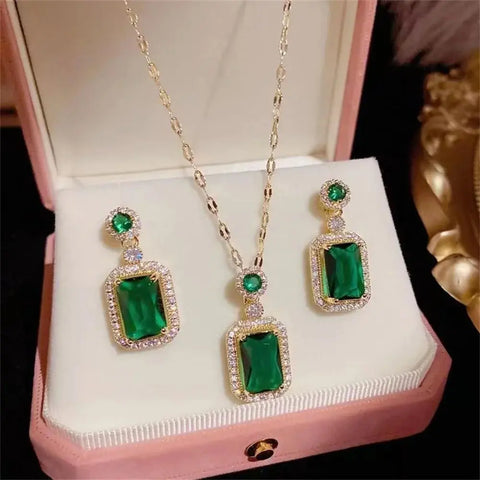 Classic Women's Three-piece Jewelry Set Statement Emerald Ring Fashion Green Zircon Ring Earring Necklace Wedding Jewelry Sets Ewkiki